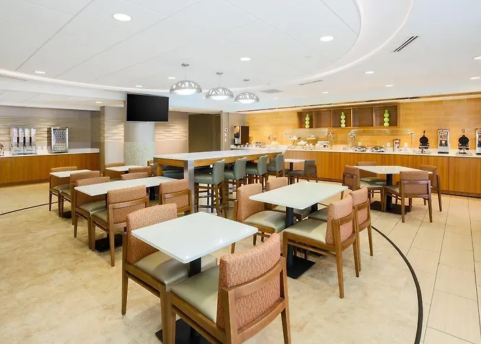 Springhill By Marriott Hotel 3*