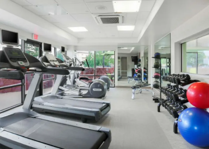 Springhill By Marriott Hotel 3*